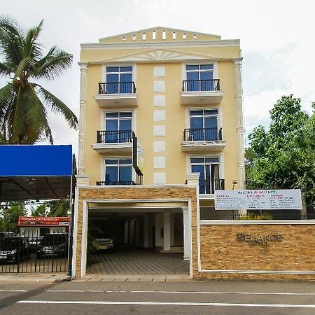 Oyo 126 Reliance Hotel Коломбо Екстериор снимка